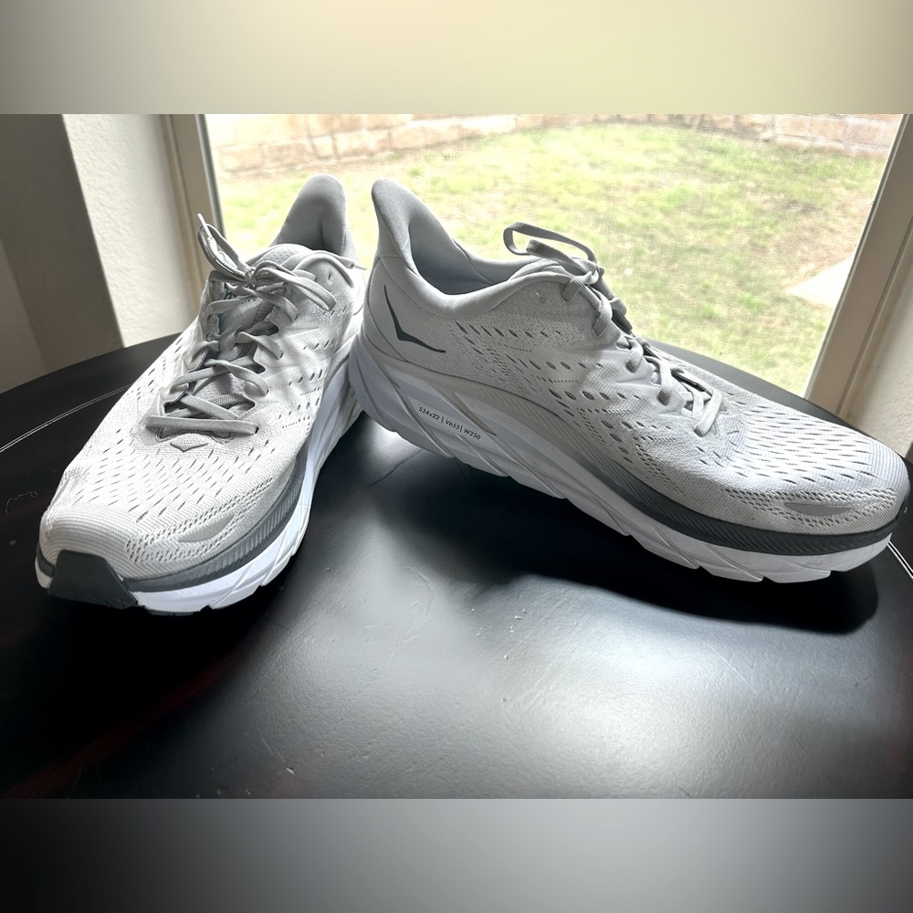 Men’s Clifton 8 - Sz 13 Wide